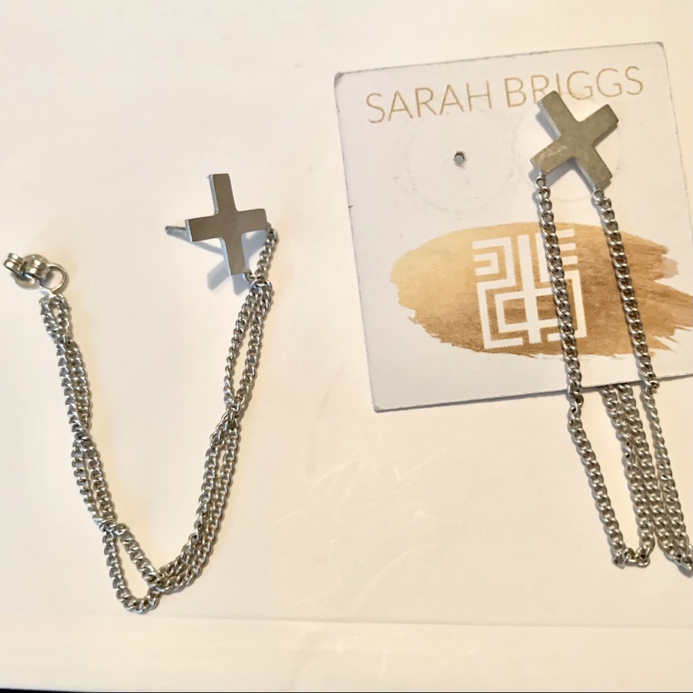 Sarah Briggs X chain earring
